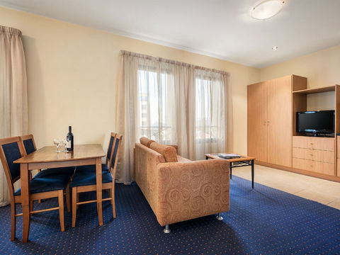 Quest Savoy - Tourism Noosa 2