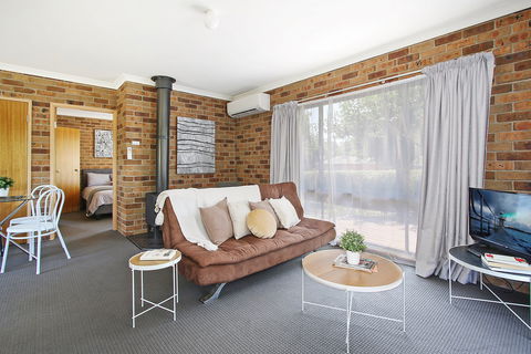 Rosemary's On Frederick - Tourism Noosa 0