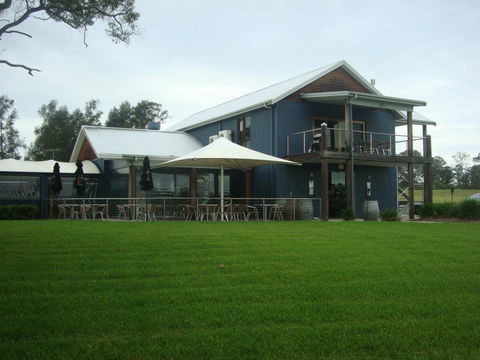 Tatler Vineyard Accommodation - Tourism Noosa 0