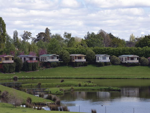 Tiers Cottages - Tourism Noosa 0