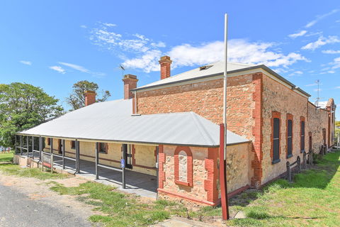 Wellington Courthouse. - Tourism Noosa 0