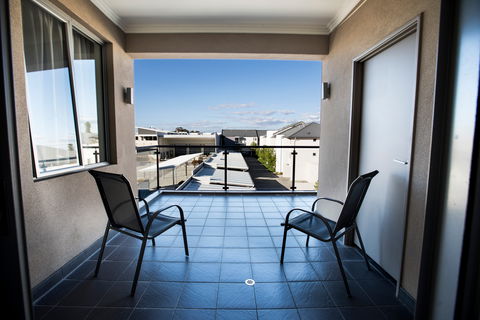 Zappeion Apartments - Tourism Noosa 2