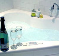 Clonmara Cottages - Tourism Noosa
