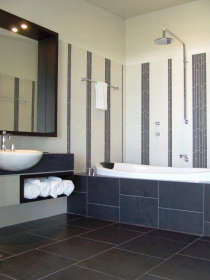 Hearns Beachside Villas - Tourism Noosa 5