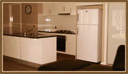 Deeluxe Riverspa Apartments - Tourism Noosa 0
