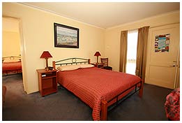 Atwood Motor Inn - Tourism Noosa 0