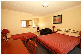 Atwood Motor Inn - Tourism Noosa 1