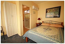 Atwood Motor Inn - Tourism Noosa 3