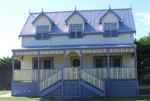 Belfast Cottages - Tourism Noosa 2