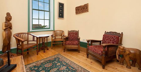 Annesley House - Tourism Noosa 1