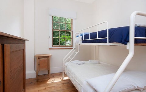 Annesley House - Tourism Noosa 3