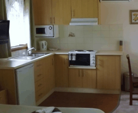 Tumut Log Cabins - Tourism Noosa