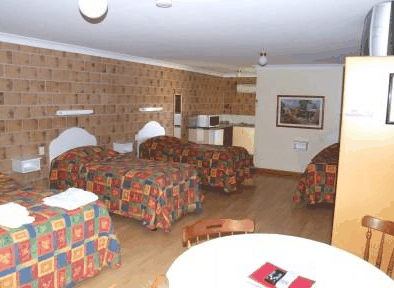 Next Golfers Inn - Tourism Noosa 1