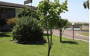 Isis Motel - Tourism Noosa 0