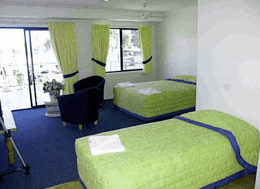 T's Tennis Resort - Tourism Noosa 0