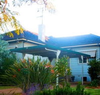 Straw Houses - Tourism Noosa