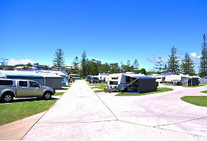 Scarborough Holiday Village - Tourism Noosa 3