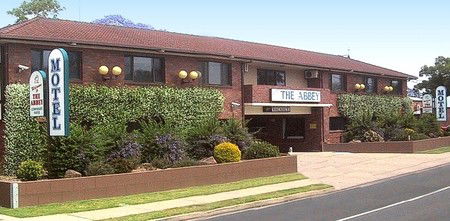 Abbey Motor Inn - Tourism Noosa 0