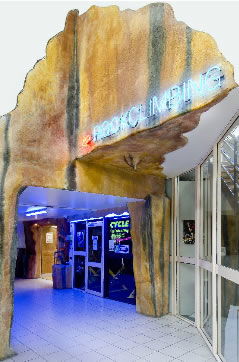 Cliffhanger Climbing Gym - Tourism Noosa 1