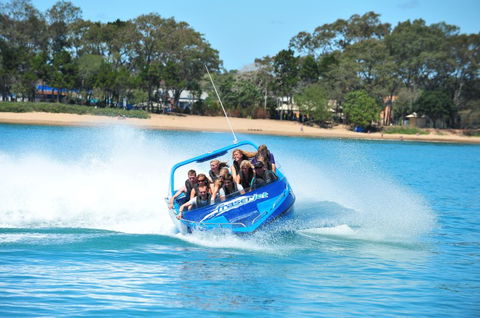 Aquavue Cafe Watersports - Tourism Noosa 11