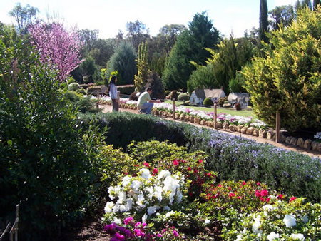 Abingdon Miniature Village - Tourism Noosa 3