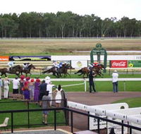 Pinjarra Race Club - Tourism Noosa