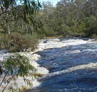 Moons Crossing - Tourism Noosa