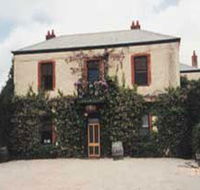 Clos Clare - Tourism Noosa