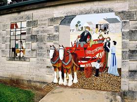 Millicent Murals - Tourism Noosa 0