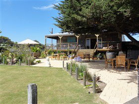 Rustic Blue - Tourism Noosa 0