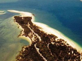 Inskip Peninsula Recreation Area - Tourism Noosa 0