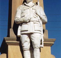 Beaudesert War Memorial - Tourism Noosa