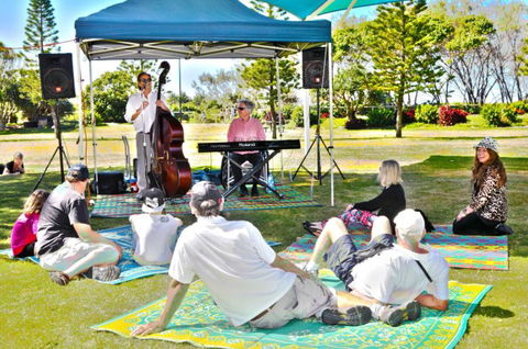 Coolangatta Beachfront Markets - Tourism Noosa 8