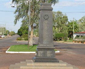 Winton War Memorial - Tourism Noosa 0