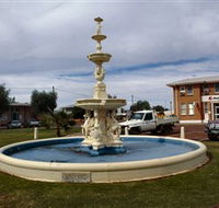 Cunnamulla War Memorial Fountain - Tourism Noosa