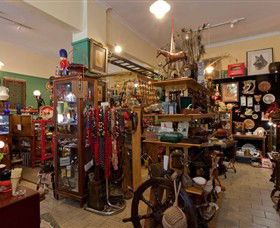 View Street Bazaar - Tourism Noosa 0