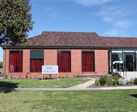 Joel Gallery - Tourism Noosa 0