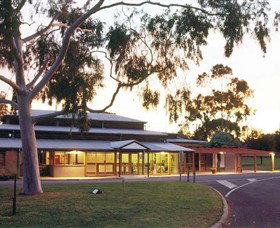 Swan Hill Regional Art Gallery - Tourism Noosa 0