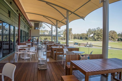 Club Catalina - Tourism Noosa 3