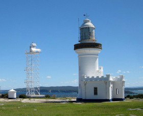 Point Perpendicular Lighthouse And Lookout - Tourism Noosa 0