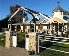 Flyfaire Wines - Tourism Noosa 0