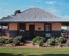 Albert Facey Homestead - Tourism Noosa 0