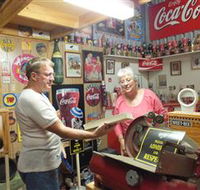 Bob's Shed - Tourism Noosa