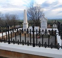 Hamilton Humes Grave - Tourism Noosa