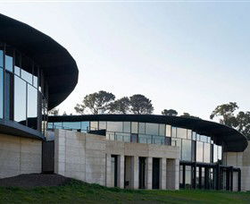 Port Phillip Estate - Tourism Noosa 1
