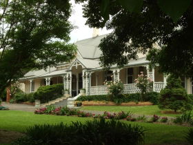Harrow Gardens - Tourism Noosa 1