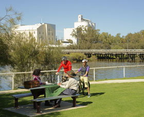 Avon River - Tourism Noosa 0