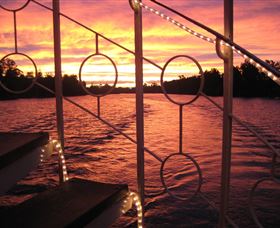 Hawkesbury Paddlewheeler - Tourism Noosa 1