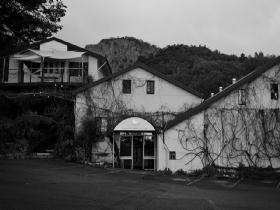 Amphora Wine Group - Tourism Noosa 0