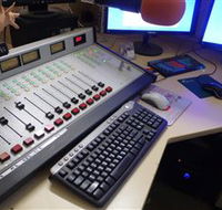 Peak Hill FM Community Radio Station - Tourism Noosa